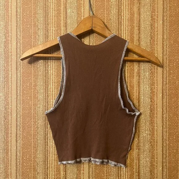 Brown Crop Tank - Picture 3 of 3